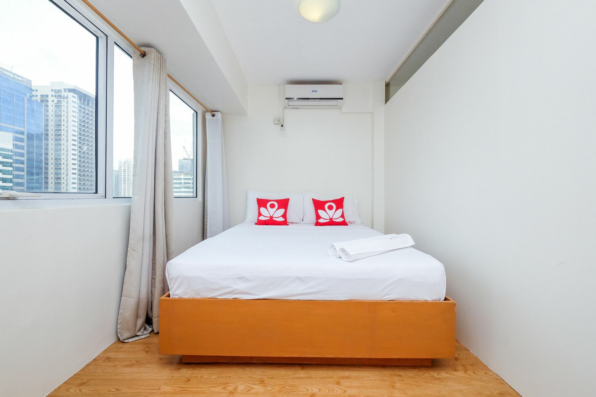 Zen Home Fort Victoria Bgc Тагиг Экстерьер фото