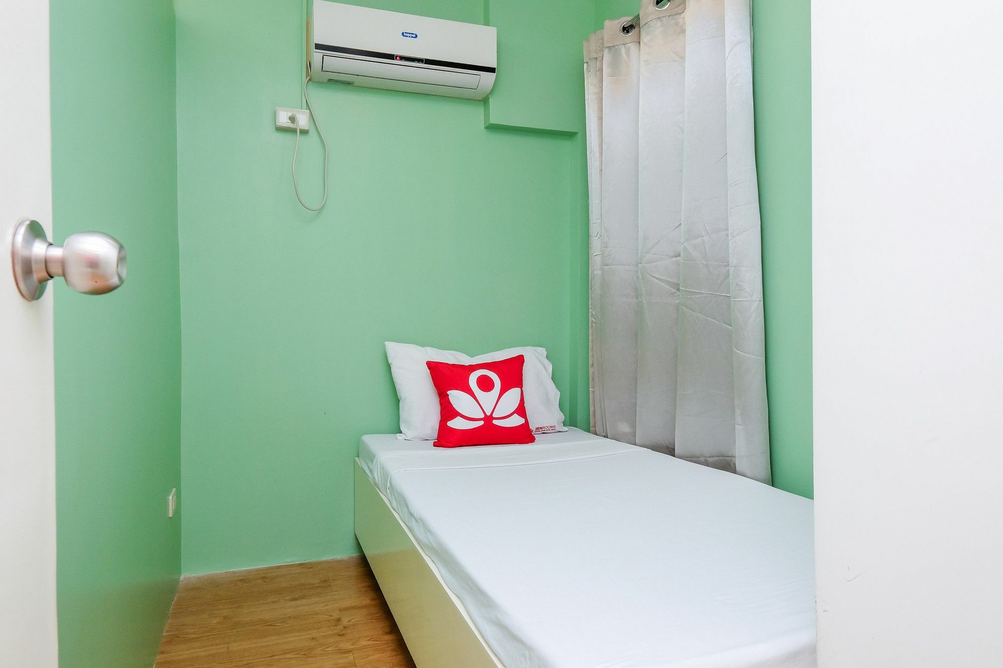 Zen Home Fort Victoria Bgc Тагиг Экстерьер фото
